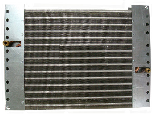 [CD110] CONDENSEUR CASE TRACTOPELLE 580M