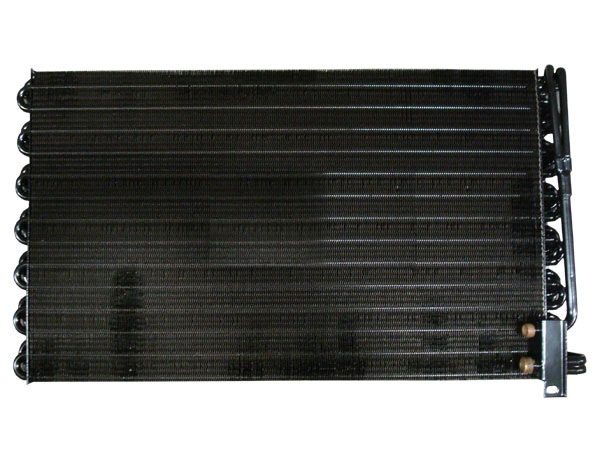 CONDENSEUR FIAT AGRI (au dessus radiat. huile)