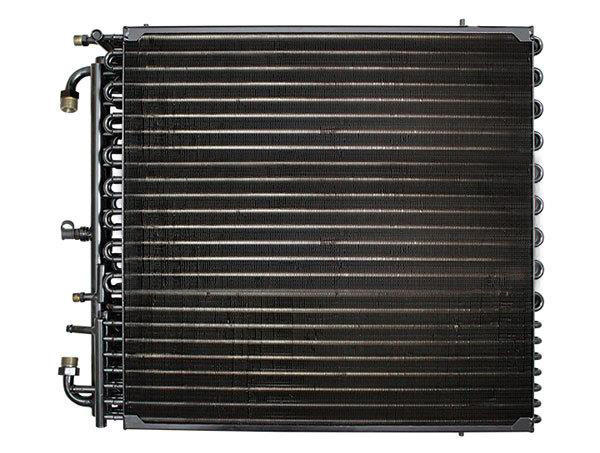 CONDENSEUR AVEC REFROIDISSEUR D'HUILE / CARBURANT