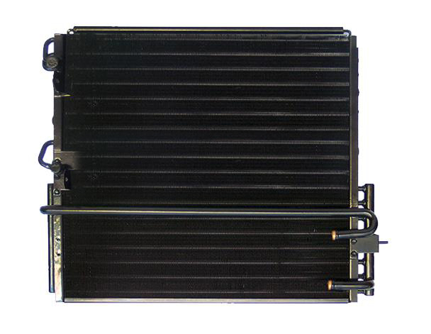 CONDENSEUR AVEC REFROIDISSEUR D'HUILE