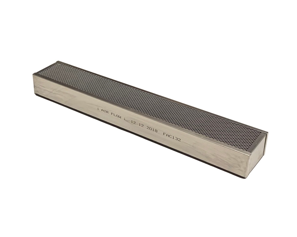 [FAC132] FILTRE A CHARBON ACTIF 585X100X61 mm