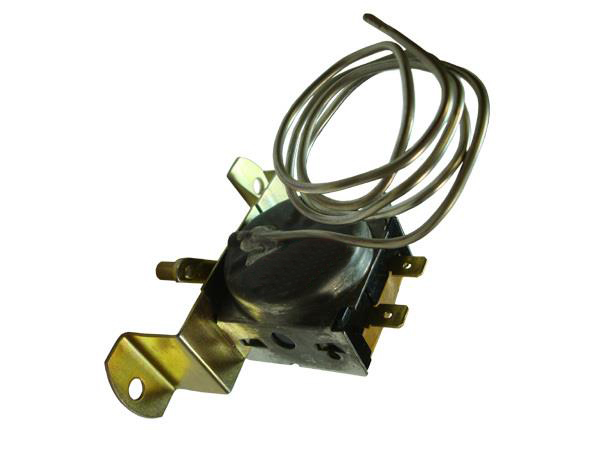 THERMOSTAT REGLABLE AVEC LEVIER